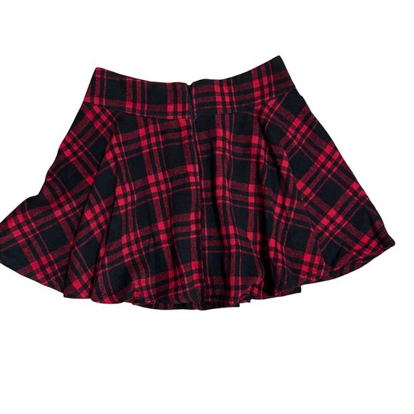 Plaid Red and Black Mini Skirt - Picture 8 of 9